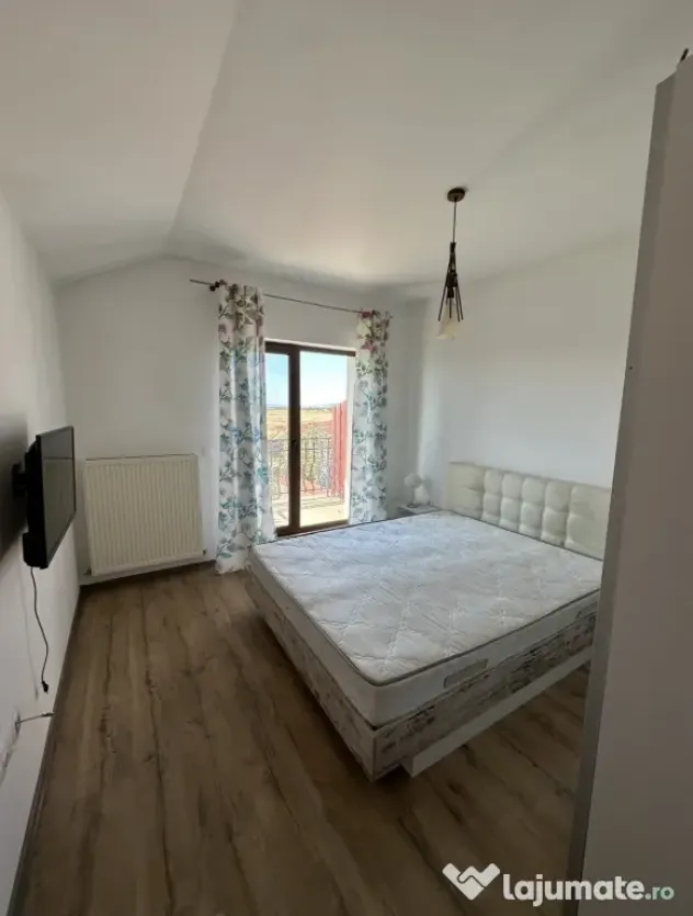 Închiriere Casă Tip Duplex - Sânpetru