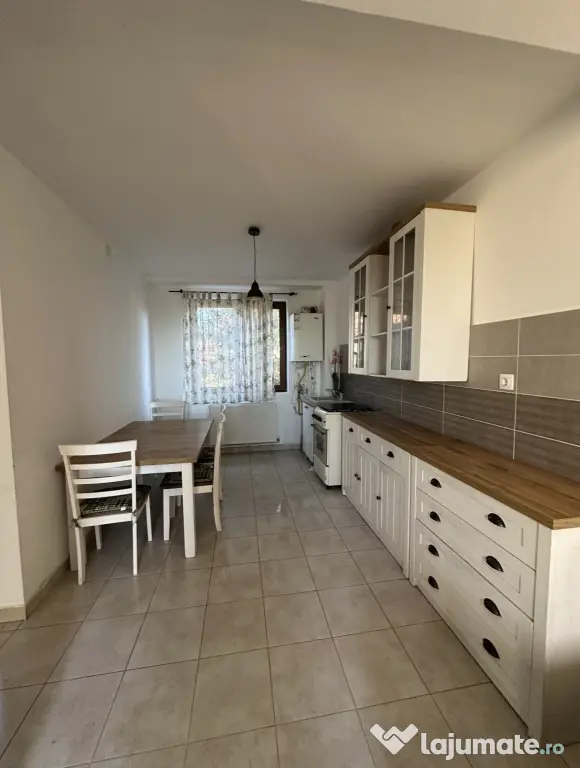Închiriere Casă Tip Duplex - Sânpetru