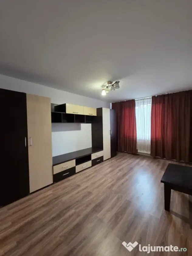 Apartament 3 camere vânzare