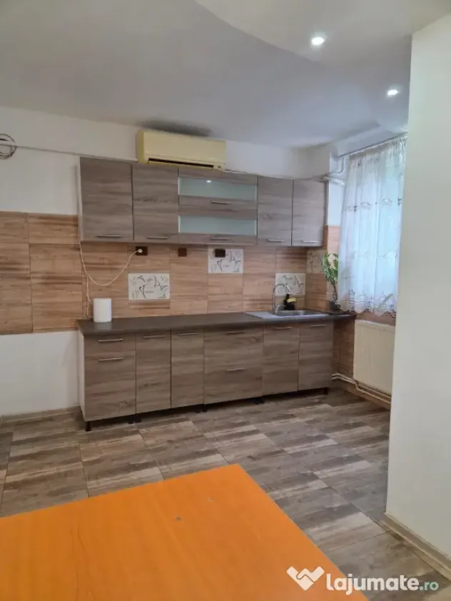 Apartament 3 camere vânzare
