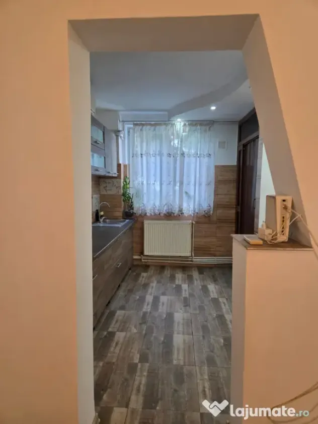 Apartament 3 camere vânzare