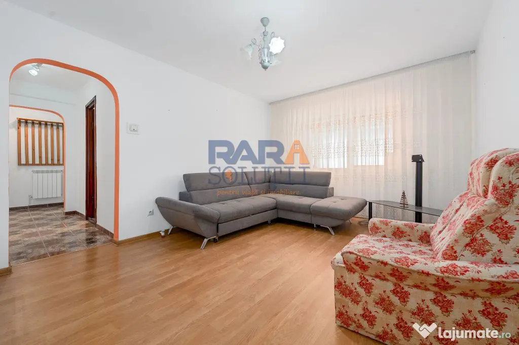 Apartament la etajul 1, semimobilat - Roman (Neamt)