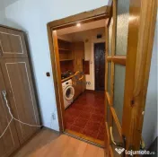 Garsoniera Spatioasa cu Balcon Etaj Intermediar
