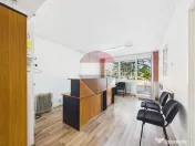 Apartament cu 2 camere, fost spatiu comercial, Metrou Ero... 