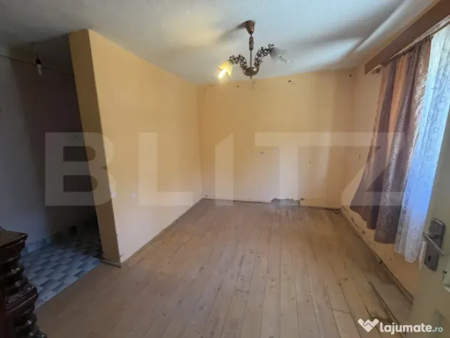 Casa de vanzare, in SImleu Silvaniei. cu 3 camere. - Simleu Silvaniei (Salaj)