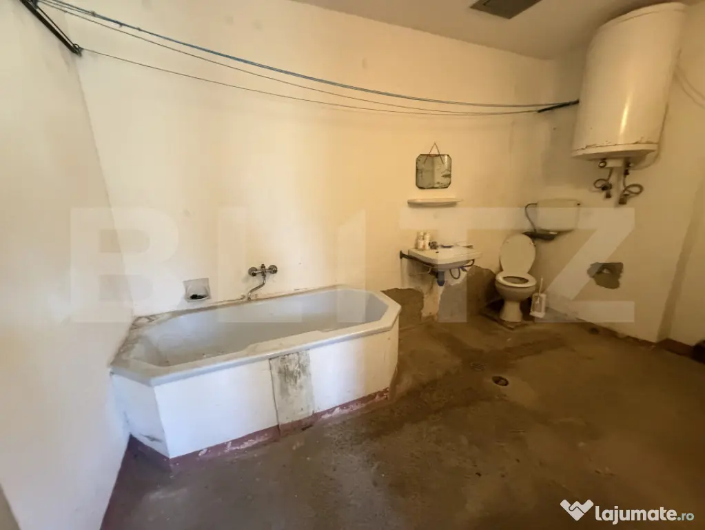 Casa de vanzare, in SImleu Silvaniei. cu 3 camere. - Simleu Silvaniei (Salaj)
