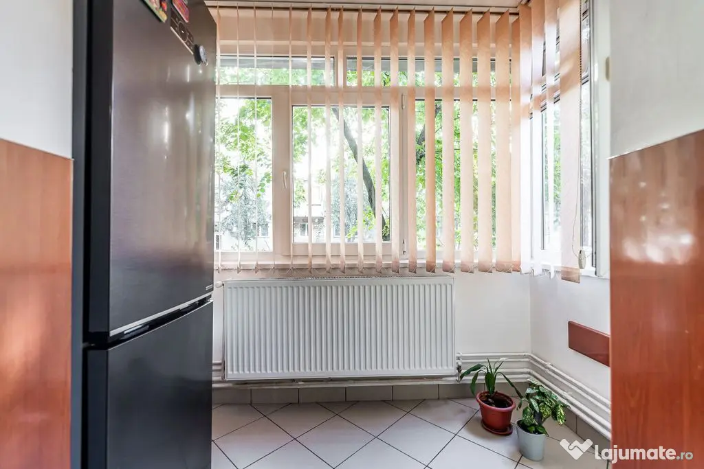 Apartament 4 camere la parter, acces direct din stradă i... - Arad (Arad)