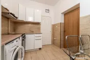 Apartament la cheie cu 2 camere la casa in Parneava Comis... 