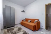 Apartament la cheie cu 2 camere la casa in Parneava Comis... 