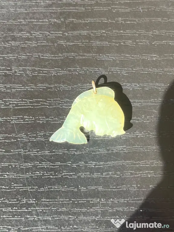 Pandativ Vintage Pește Crap (Koi) din Jad Translucid 2.86g