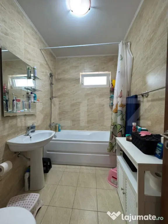 Apartament decomandat, 2 camere, 62mp+2 balcoane, parcare in - Floresti (Cluj)