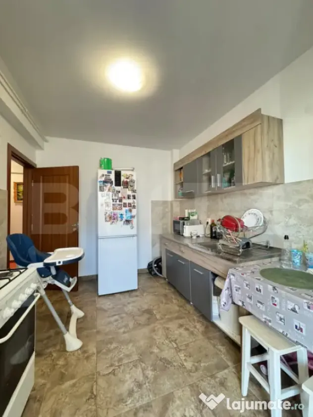 Apartament decomandat, 2 camere, 62mp+2 balcoane, parcare in - Floresti (Cluj)