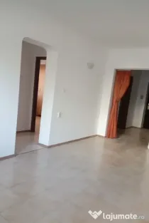 Apartament Cu 3 Camere Semidecomandate Zona Marasesti