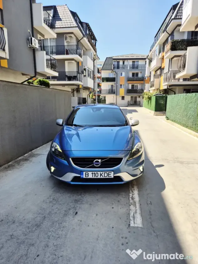 Volvo V40 R-Design | 2.0 Diesel Euro 6 | 120 CP | Revizie recentă | ITP 2027