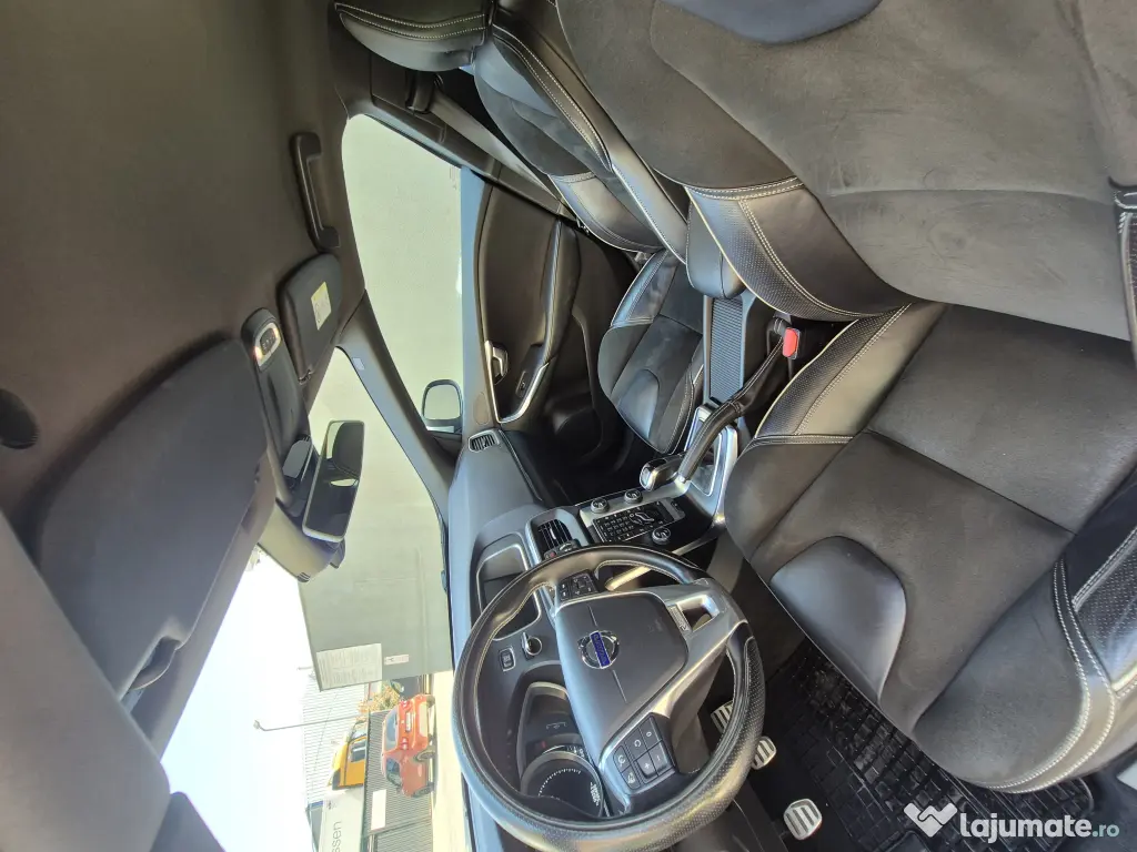 Volvo V40 R-Design | 2.0 Diesel Euro 6 | 120 CP | Revizie recentă | ITP 2027