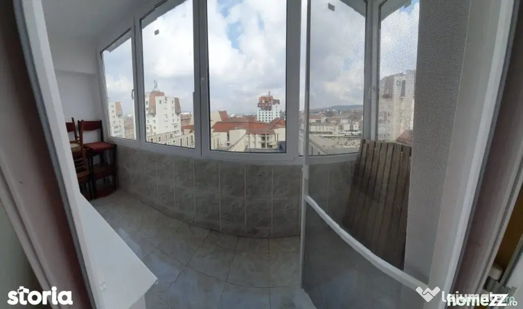 Vand apartament superb Ultracentral cu 4 camere,2 bai,spatios si lumin - Targu Mures (Mures)
