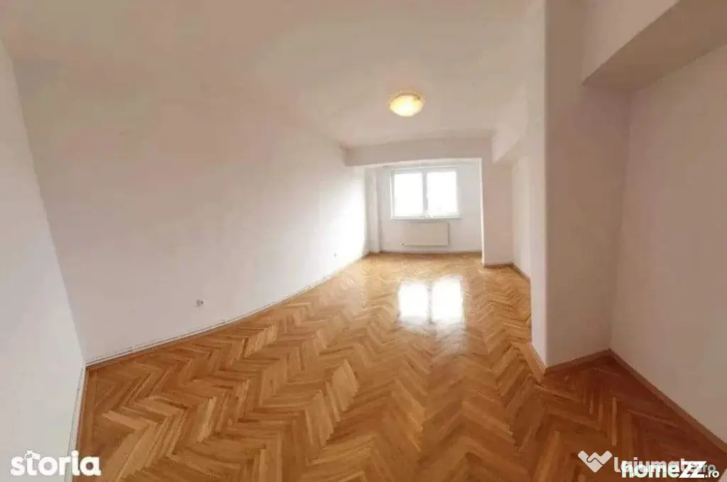 Vand apartament superb Ultracentral cu 4 camere,2 bai,spatios si lumin - Targu Mures (Mures)