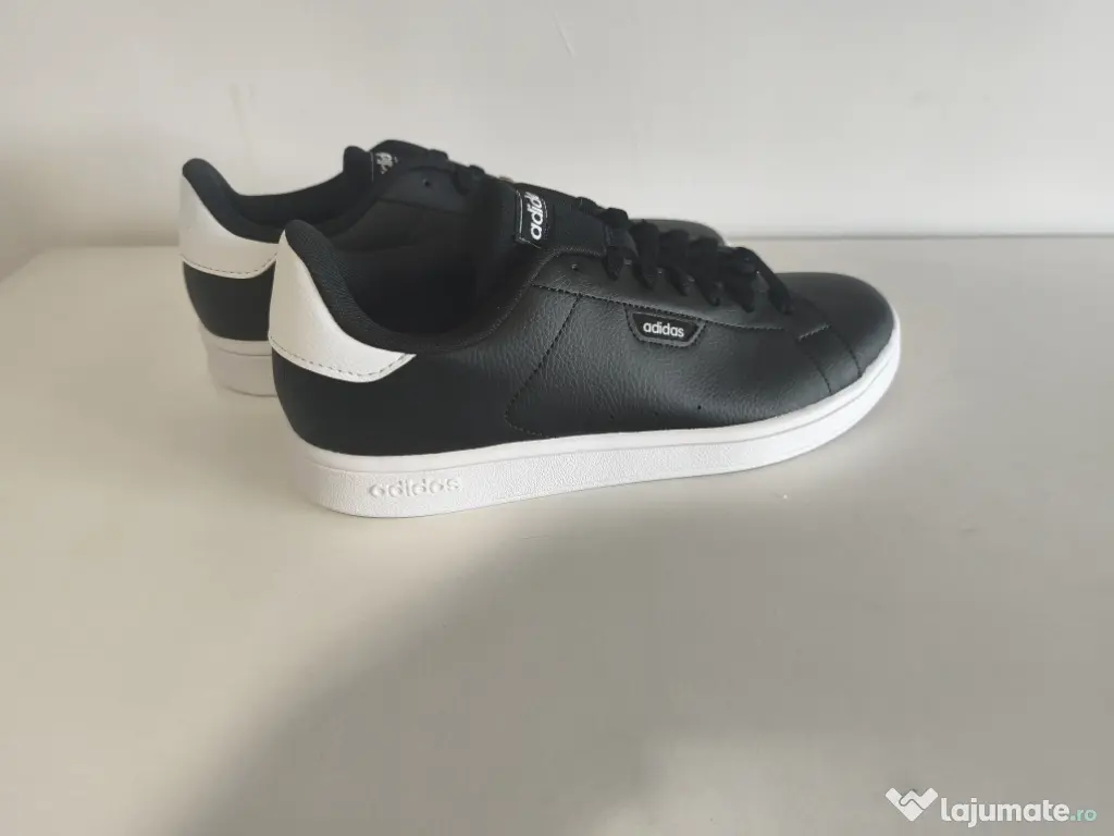 Adidas original model Urban Court