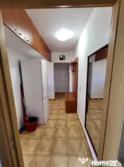 Complex, apartament 2 camere, semidecomandat, bloc izolat 