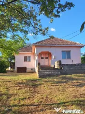 Casa de vanzare cu teren generos de 1.686 mp, Comuna Calaras 