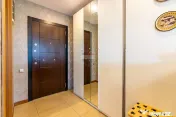 Apartament în Cosmopolis Renovat Modern 