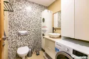 Apartament în Cosmopolis Renovat Modern 