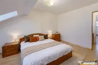 Rezidenta pe doua niveluri, cu 3 camere, eficenta energetic,