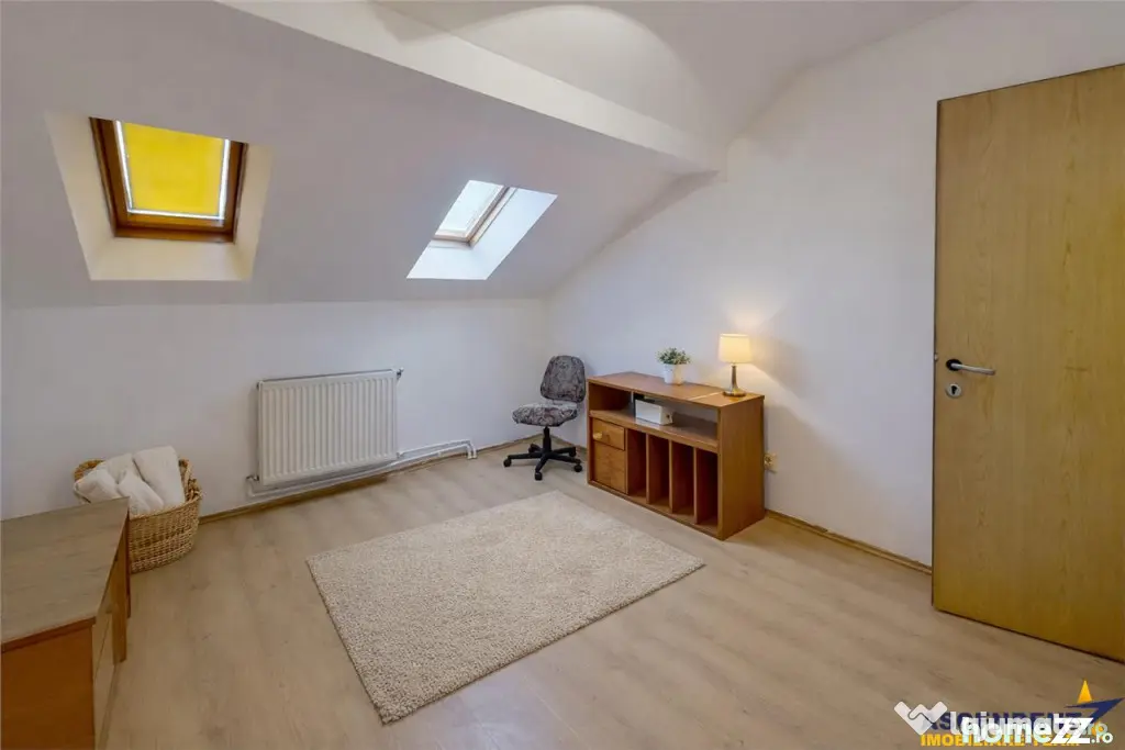 Rezidenta pe doua niveluri, cu 3 camere, eficenta energetic, - Brasov (Brasov)
