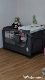 Pătuț portabil cu toate accesoriile 