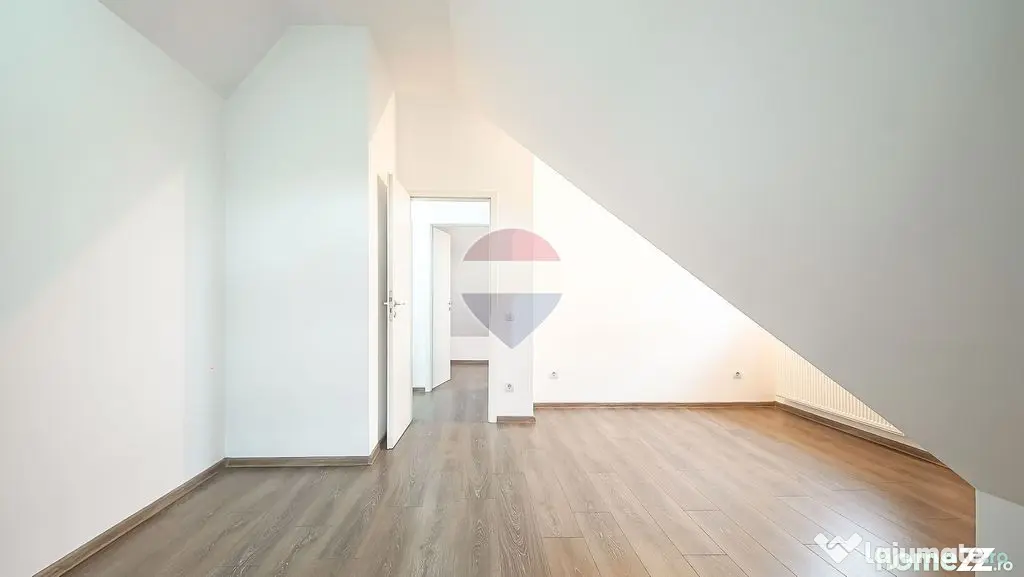 Apartament 4 camere pe două niveluri, 118 mp utili, Cart... - Rasnov (Brasov)