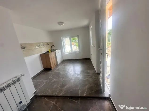 Casă de vânzare Corbu | 2 corpuri independente | Teren 965 mp Ideală investiție - Corbu (Constanta)