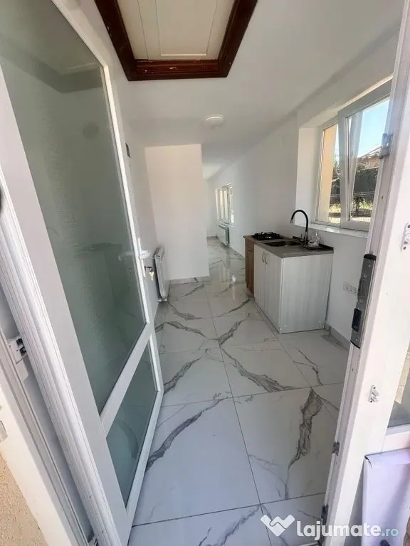 Casă de vânzare Corbu | 2 corpuri independente | Teren 965 mp Ideală investiție - Corbu (Constanta)