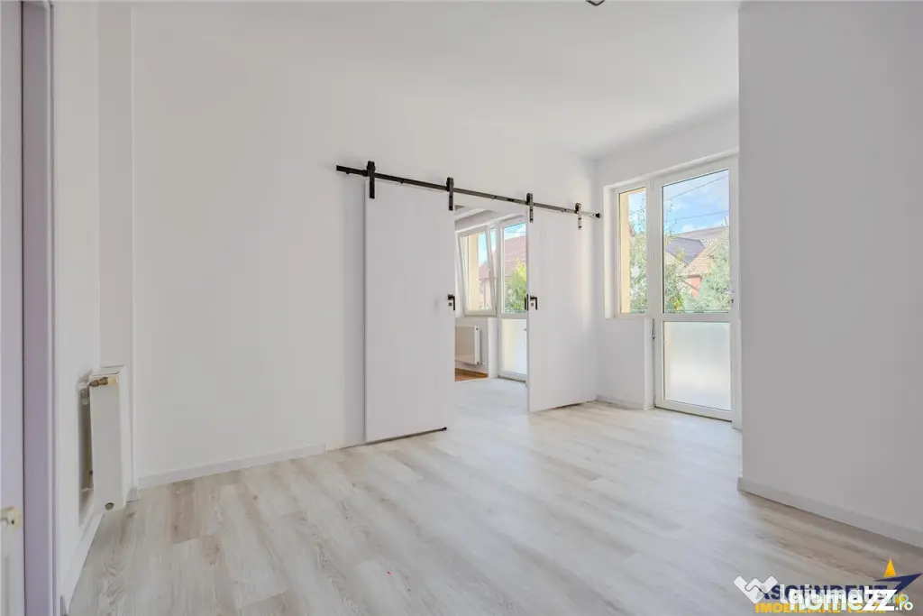 Spatiu birou in vila cu terasa si curte, Tractorul, Brasov - Brasov (Brasov)