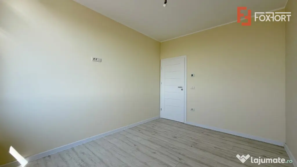 Duplex de vanzare, 4 camere - curent trifazic Giroc - ESO - Giroc (Timis)
