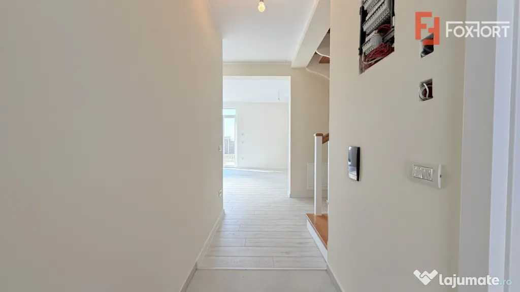 Duplex de vanzare, 4 camere - curent trifazic Giroc - ESO - Giroc (Timis)