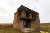 Casa individuala, intabulata, P 1, la rosu, teren 500 mp, Sa