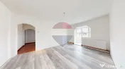 3 Camere| Vedere Piatra Craiului | Zărnești – Grui | 48 mp | 52.500 € 
