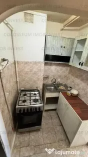 Apartament 2 camere | Semidecomandat | Zona Tractorul 