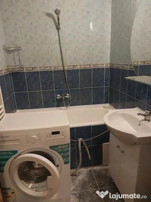 Inchiriez apt. cu 1 camera pe bv. Take Ionescu - Timisoara (Timis)