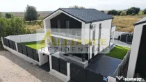 CASA PERFECTA IN BERCENI - INDIVIDUALA - P+1E - MOBILATA & UTILATA