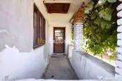 Casa cu teren de 1.200 mp si livada–Badesti, comuna Pietrosani, Arges