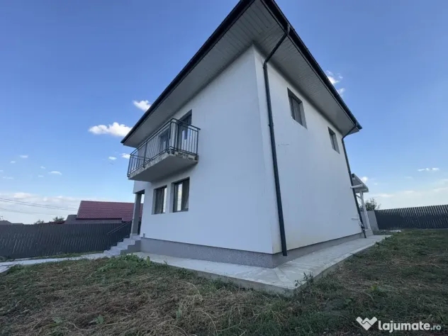 Finalizata!!!Casa single,P+1,4 camere,2 bai,beci,view, zona - Horpaz (Iasi)