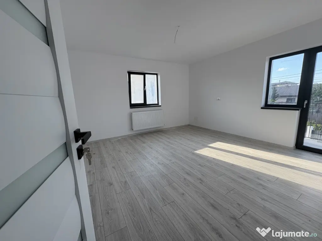 Finalizata!!!Casa single,P+1,4 camere,2 bai,beci,view, zona - Horpaz (Iasi)