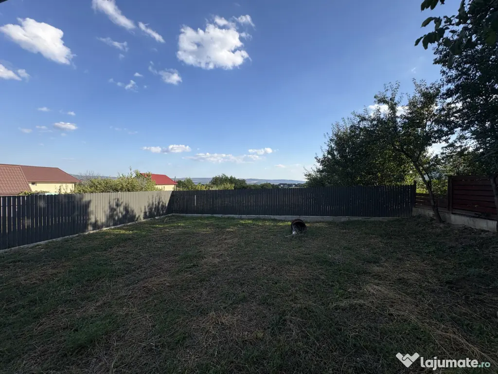 Finalizata!!!Casa single,P+1,4 camere,2 bai,beci,view, zona - Horpaz (Iasi)