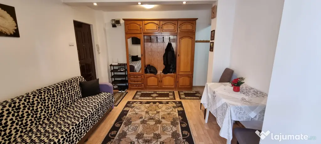 Dau în chirie apartament în Mărăști, Cluj-Napoca