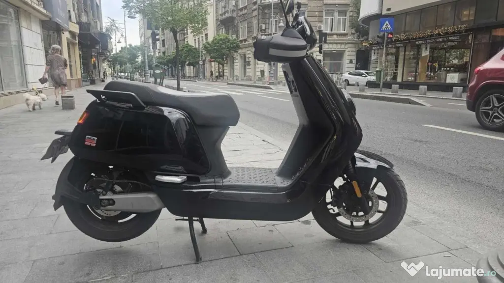 Scuter Electric 90km/h - 90km autonomie Niu NQi GTS PRO