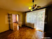 Apartament 3 camere, etaj intermediar, zona Dâmbu