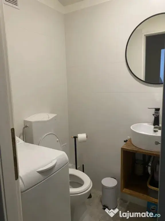 Garsonieră modernă, complet renovată și mobilată - Brasov (Brasov)