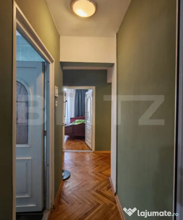 Apartament cu 3 camere zona Centrul Civic, de inchiriat - Oradea (Bihor)