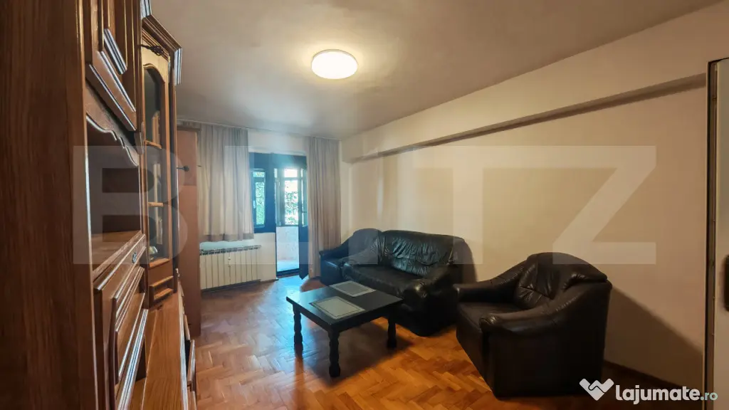 Apartament cu 3 camere zona Centrul Civic, de inchiriat - Oradea (Bihor)